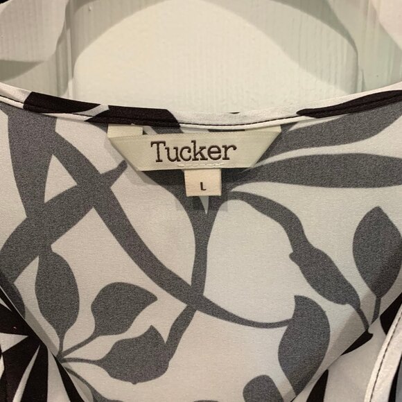 Sharp Tucker NYC Silk Juliette Blouse - New! - Size L - Picture 6 of 7